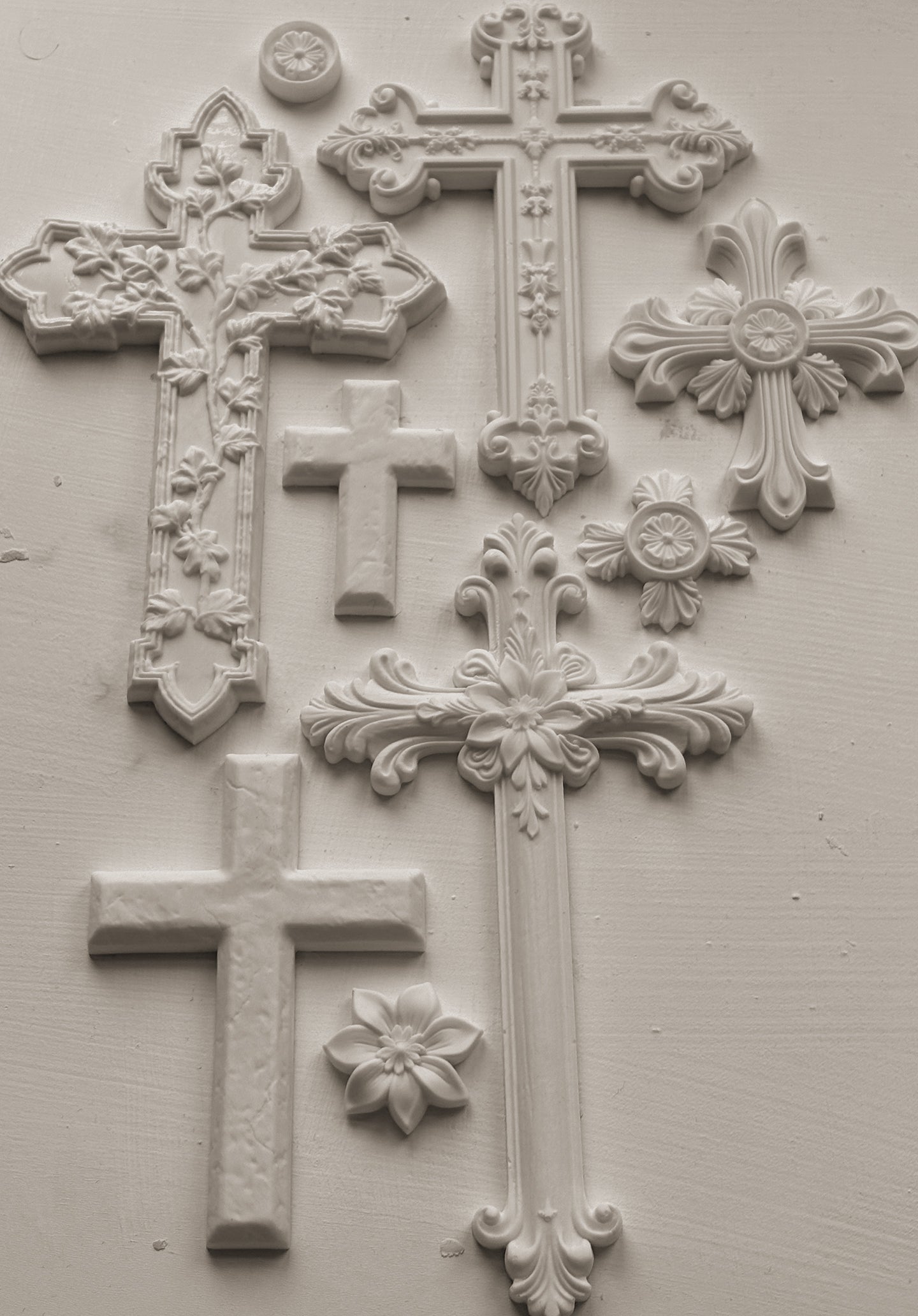 LES CROIX